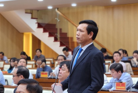 Thiếu nghĩa trang chuẩn, ngộ độc thực phẩm làm nóng kỳ họp HĐND Quảng Ngãi - Ảnh 3.