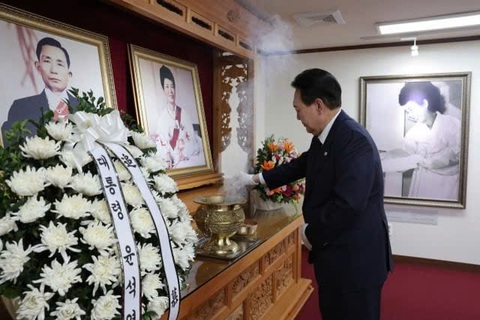 Tổng thống - nghề nguy hiểm ở Hàn Quốc - Kỳ 3: Tổng thống Park Chung Hee và 'kỳ tích sông Hàn' - Ảnh 3. Tổng thống - nghề nguy hiểm ở Hàn Quốc - Kỳ 3: Tổng thống Park Chung Hee và 'kỳ tích sông Hàn' - Ảnh 3.