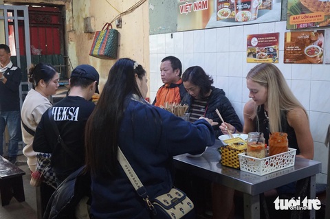 Phở Thìn lên Làng Nủ: Ấm áp vị phở, vị yêu thương - Ảnh 3. Phở Thìn lên Làng Nủ: Ấm áp vị phở, vị yêu thương - Ảnh 3.