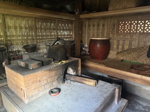 Những làng du lịch nông nghiệp triệu đô: Kỳ tích như phép màu ở Penglipuran và Azheke - Ảnh 3. Làng du lịch nông nghiệp 'triệu đô': Kỳ tích như phép màu ở Penglipuran, Azheke - Ảnh 3.