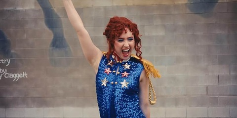 Chappell Roan là ai mà vượt qua Taylor Swift, đánh bại cả ca sĩ vĩ đại nhất thế kỷ 21 Beyoncé? - Ảnh 4. Chappell Roan là ai mà vượt qua Taylor Swift, đánh bại cả ca sĩ vĩ đại nhất thế kỷ 21 Beyoncé? - Ảnh 4.