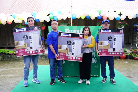 Quỹ sữa Vươn cao Việt Nam đến với trẻ em vùng cao Tuyên Quang - Ảnh 8.