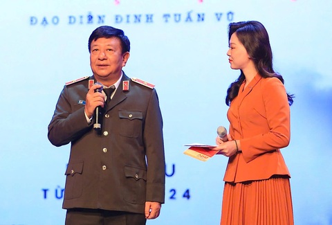 Quang Sự trở lại làm công an, Trung Ruồi vai kẻ biến thái trong Đội điều tra số 7 phần 2 - Ảnh 2.