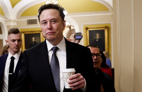 Bloomberg: tài sản tỉ phú Elon Musk vượt 400 tỉ USD - Ảnh 1. Bloomberg: tài sản tỉ phú Elon Musk vượt 400 tỉ USD - Ảnh 1.