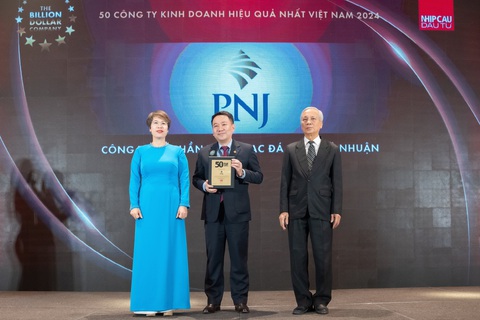 PNJ vào top 50 công ty kinh doanh hiệu quả nhất Việt Nam 2024 - Ảnh 1.