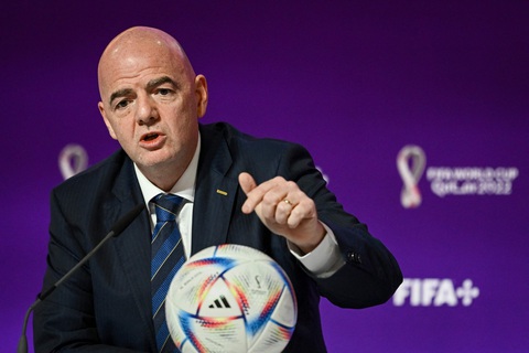 FIFA bị chỉ trích vì tổ chức World Cup ở 6 quốc gia - Ảnh 1.