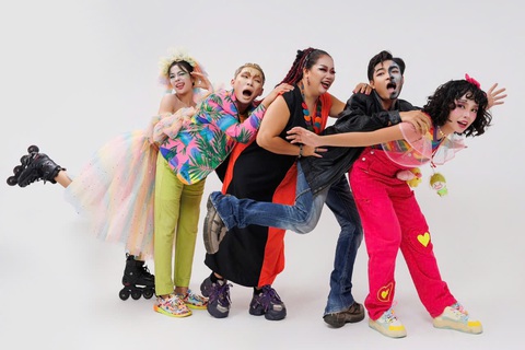 Showbiz không hề tai tiếng cho đến khi bị ‘lộ hàng’ - Ảnh 1. Showbiz không hề tai tiếng cho đến khi bị ‘lộ hàng’ - Ảnh 1.