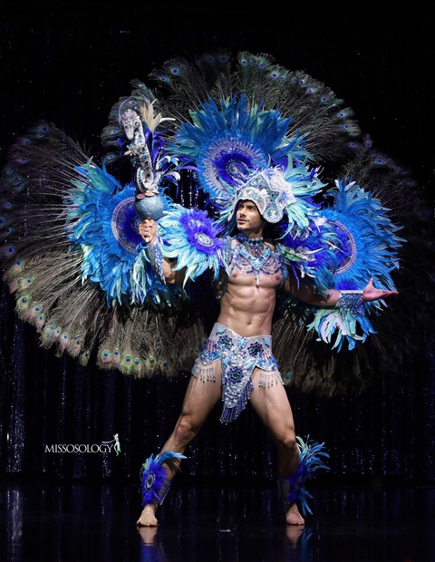 Ngắm những bộ trang phục dân tộc độc đáo trước chung kết Mister International 2024 - Ảnh 9. Ngắm những bộ trang phục dân tộc độc đáo trước chung kết Mister International 2024 - Ảnh 9.