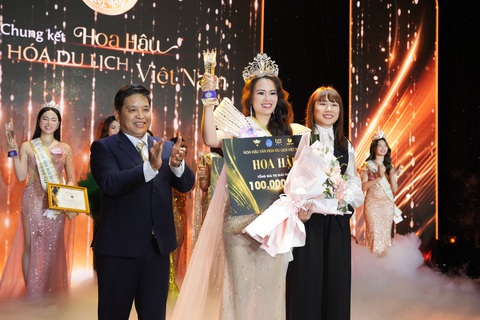 Phạm Thị Ngọc Thanh là Hoa hậu văn hóa du lịch Việt Nam 2024 - Ảnh 1. Cuối năm vẫn còn thêm hoa hậu, Phạm Thị Ngọc Thanh là Hoa hậu Văn hóa du lịch Việt Nam - Ảnh 1.