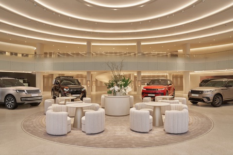 Khi 2 thương hiệu mở showroom ô tô 'liền kề': Omoda 'dắt tay' Jaecoo, Kia-Mazda cùng kéo doanh số - Ảnh 5.