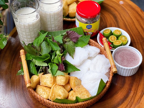 Người trẻ đi tìm hương vị đặc sản quê hương trên sóng livestream - Ảnh 3. Người trẻ đi tìm hương vị đặc sản quê hương trên sóng livestream - Ảnh 3.