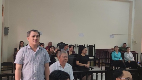 Xét xử nhóm Trung tâm Đăng kiểm Kiên Giang về tội ‘nhận hối lộ’ - Ảnh 3. Xét xử nhóm Trung tâm Đăng kiểm Kiên Giang về tội ‘nhận hối lộ’ - Ảnh 3.