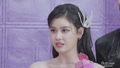 MC Anh Tuấn gây sốt, Tuấn Hưng hò hẹn khán giả sau concert Chông Gai; Madonna gây tranh cãi - Ảnh 3. Tuấn Hưng hò hẹn khán giả sau concert Anh trai vượt ngàn chông gai; WEAN Lê đu Sơn Tùng - Ảnh 3.