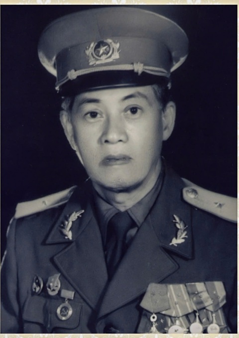 Thiếu tướng Hà Vi Tùng: Từ người lính Nam tiến đến vị tướng trận mạc - Ảnh 2. Cha tôi - Thiếu tướng Hà Vi Tùng - Ảnh 2.