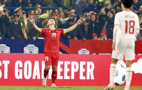 Việt Nam - Indonesia : 1-0: Quang Hải tỏa sáng! - Ảnh 1. Việt Nam - Indonesia : 1-0: Quang Hải tỏa sáng! - Ảnh 1.