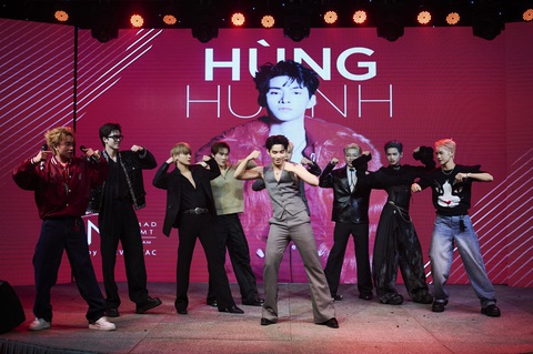 Anh trai say hi Hùng Huỳnh khẳng định thế mạnh trình diễn sân khấu - Ảnh 3. Anh trai say hi Hùng Huỳnh khẳng định thế mạnh trình diễn sân khấu - Ảnh 4.