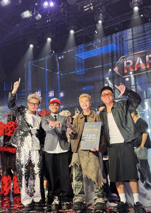 B Ray làm concert ăn mừng học trò thắng lớn ở Rap Việt - Ảnh 1.