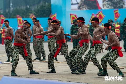 Những hình ảnh ấn tượng tại lễ tổng duyệt khai mạc triển lãm quốc phòng - Ảnh 2.