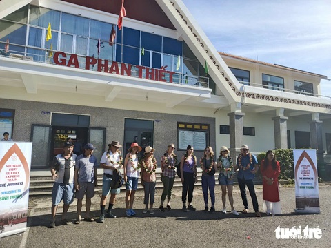 Ra mắt đoàn tàu hạng sang xuyên Việt với giá vé 177 đến 200 triệu đồng - Ảnh 6.