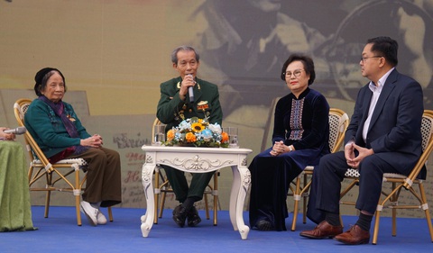Trong tiếng kèn bài ‘Vì nhân dân quên mình’, cả đại đội băng qua bãi bom nổ chậm - Ảnh 5. Trong tiếng kèn bài ‘Vì nhân dân quên mình’, cả đại đội băng qua bãi bom nổ chậm - Ảnh 2.