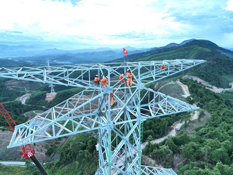 Công ty điện lực Đắk Nông hướng về cộng đồng - Ảnh 1.
