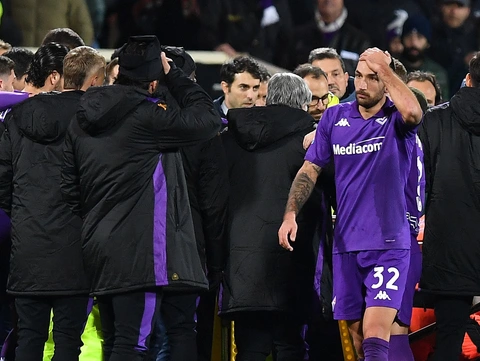 Cầu thủ đổ gục nghi do đột quỵ, trận Fiorentina gặp Inter Milan phải hoãn - Ảnh 4.