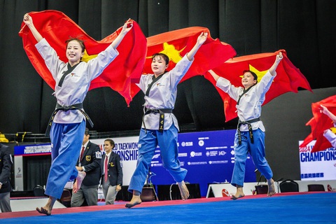 Châu Tuyết Vân và các đồng đội taekwondo nhận Huân chương Lao động hạng nhất - Ảnh 1.