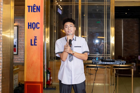 Trở lại sau 5 năm, Học đường nổi loạn phần 10 đạt thành tích ấn tượng - Ảnh 2. 8.000 buổi livestream mang 'Học đường nổi loạn' trở lại - Ảnh 2.