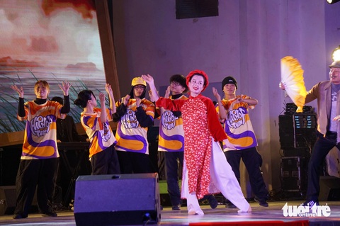 Sống lại ký ức chui rào xem văn nghệ ‘sân khấu Gạch’ ở Công viên Thống Nhất năm xưa - Ảnh 2. Sống lại ký ức chui rào xem sân khấu Gạch ở công viên Thống Nhất năm xưa - Ảnh 2.