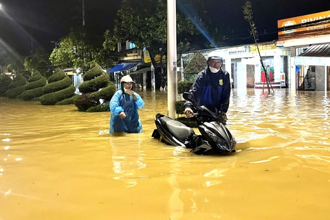 Khánh Hòa ra công điện khẩn chủ động ứng phó với mưa lớn, ngập lụt - Ảnh 1. Khánh Hòa ra công điện khẩn chủ động ứng phó với mưa lớn, ngập lụt những ngày tới - Ảnh 1.