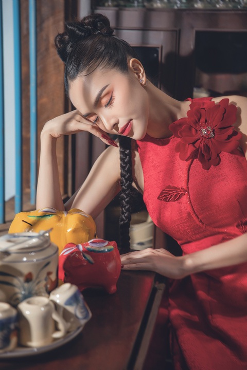 Á hậu Hạnh Nguyên e ấp trong bộ sưu tập áo dài mới của NTK Minh Châu - Ảnh 6. Á hậu Hạnh Nguyên gợi ý áo dài xuân phá cách - Ảnh 6.