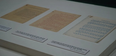 Bác Hồ với binh pháp Tôn Tử và bữa cơm đầu tiên của Đội Việt Nam tuyên truyền giải phóng quân - Ảnh 5. Triển lãm sách về binh pháp Tôn Tử của Bác Hồ biên dịch - Ảnh 5.