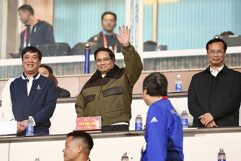 HLV Kim Sang Sik: 'Bóng đá Việt Nam đã trở lại' - Ảnh 1. HLV Kim Sang Sik: 'Xuân Son hòa hợp rất tốt với toàn đội' - Ảnh 1.