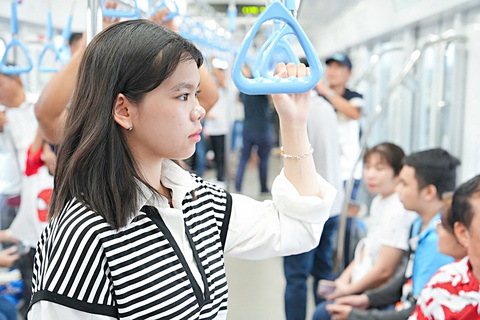 Cùng nhau xây dựng văn hóa giao thông mới - Ảnh 4. Cùng nhau xây dựng văn hóa giao thông mới - Ảnh 4.