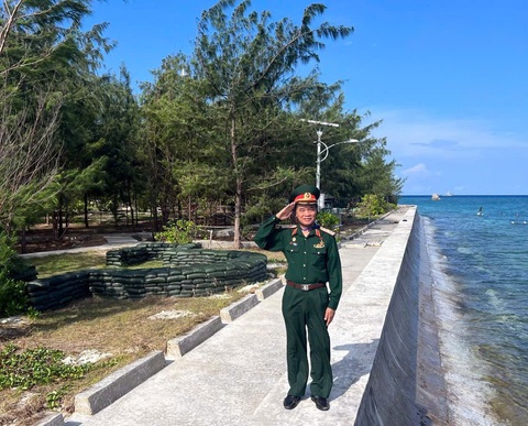 Công binh hải quân - những người tôn nền Tổ quốc thêm cao: Kỳ vĩ những cuộc mở luồng ở Trường Sa - Ảnh 5. Công binh hải quân - những người tôn nền Tổ quốc thêm cao: Kỳ vĩ những cuộc mở luồng ở Trường Sa - Ảnh 5.