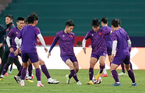 Bán kết ASEAN Cup 2024: Ai thay Văn Toàn 'tiếp đạn' cho Xuân Son? - Ảnh 1. Bán kết ASEAN Cup 2024: Ai thay Văn Toàn 'tiếp đạn' cho Xuân Son? - Ảnh 1.