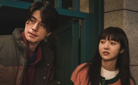 10 bộ phim Hàn Quốc hay nhất năm 2024, Lovely runner dẫn đầu, bất ngờ khi Queen of tears vắng mặt - Ảnh 5. 10 bộ phim Hàn Quốc hay nhất năm 2024, bất ngờ khi Queen of tears vắng mặt - Ảnh 5.