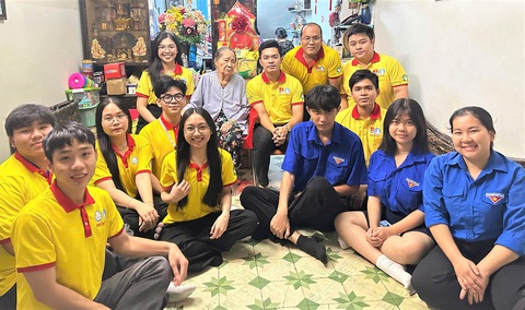Cùng sẻ chia nghĩa tình mùa xuân - Ảnh 1. Cùng sẻ chia nghĩa tình mùa xuân - Ảnh 1.