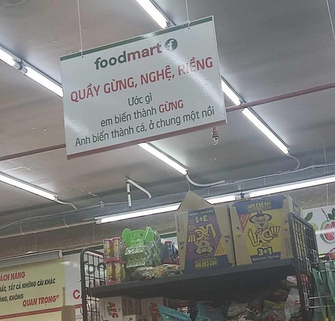 Ảnh vui 24-12: Ước mơ tại... quầy gừng, nghệ, riềng - Ảnh 1.