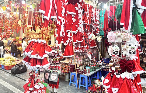 Có khó cũng vui Noel - Ảnh 4. Có khó cũng vui Noel - Ảnh 4.