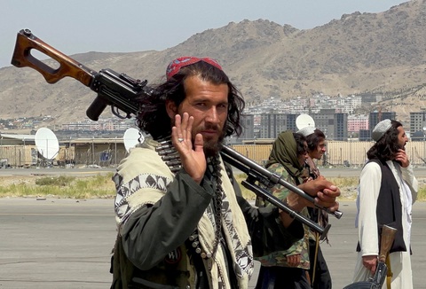 Pakistan không kích giết chết 46 người ở Afghanistan - Ảnh 1. Pakistan không kích giết chết 46 người ở Afghanistan - Ảnh 1.