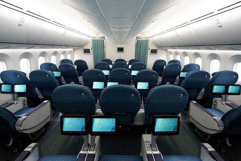 Vietnam Airlines bán hạng ghế phổ thông đặc biệt, khách ra cửa máy bay ưu tiên - Ảnh 2. Vietnam Airlines bán hạng ghế phổ thông đặc biệt, khách ra cửa máy bay ưu tiên - Ảnh 2.