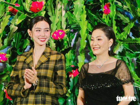 Vì sao phim 'Hào quang rực rỡ' của Đàm Vĩnh Hưng chưa ra mắt? - Ảnh 1. Vì sao phim 'Hào quang rực rỡ' của Đàm Vĩnh Hưng chưa ra mắt? - Ảnh 1.