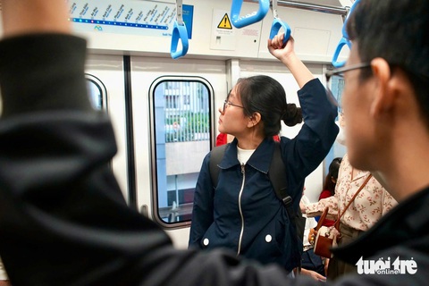 Một ngày đi học bằng metro của sinh viên - Ảnh 3.