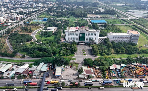 Dân khiếu nại về bồi thường đất Đại học Quốc gia TP.HCM: TP Thủ Đức trả lời sao? - Ảnh 1.