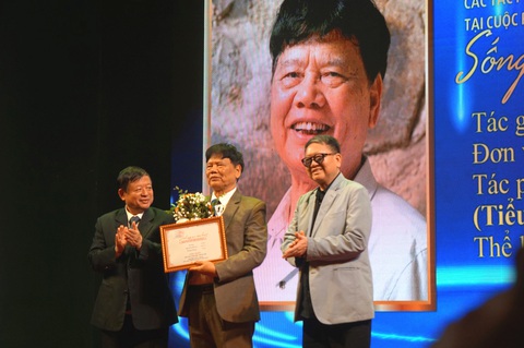 Những tác giả nào có tác phẩm văn học nghệ thuật ‘sống mãi với thời gian’ - Ảnh 1. Những tác giả nào có tác phẩm văn học nghệ thuật ‘sống mãi với thời gian’ - Ảnh 1.