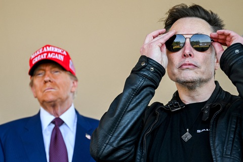 Tin thế giới 2-1: Dấu hiệu IS trong vụ đâm xe tải New Orleans; Xe Tesla nổ trước cửa khách sạn Trump - Ảnh 3. Tin thế giới 2-1: Dấu hiệu IS trong vụ đâm xe tải New Orleans; Xe Tesla nổ trước cửa khách sạn Trump - Ảnh 3.