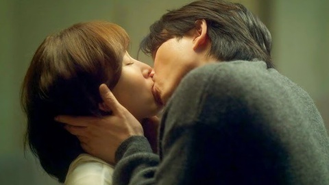 Khán giả xếp hàng từ 4 giờ sáng vì Anh trai say hi; Điện ảnh Hàn lên án tổng thống Yoon Seok Yeol - Ảnh 8. Khán giả xếp hàng từ 4 giờ sáng vì Anh trai say hi; Điện ảnh Hàn lên án tổng thống Yoon Seok Yeol - Ảnh 7.