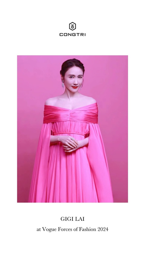 'Đệ nhất mỹ nhân TVB' Lê Tư rạng rỡ ở tuổi U60 - Ảnh 1. 'Đệ nhất mỹ nhân TVB' Lê Tư rạng rỡ ở độ tuổi U60 - Ảnh 1.