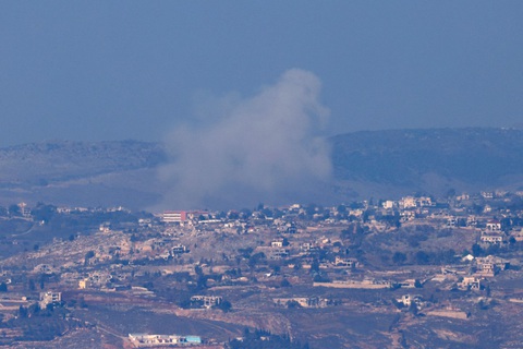 Israel - Hezbollah tấn công 'ăn miếng trả miếng' bất chấp lệnh ngừng bắn - Ảnh 1.